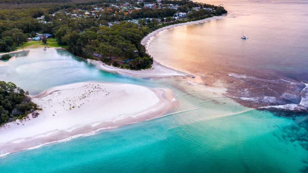 10 Must-Do Activities in Huskisson and Jervis Bay