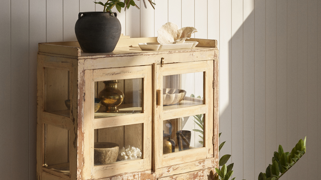 5 Tips to Expertly Style Your Glass Cabinet.