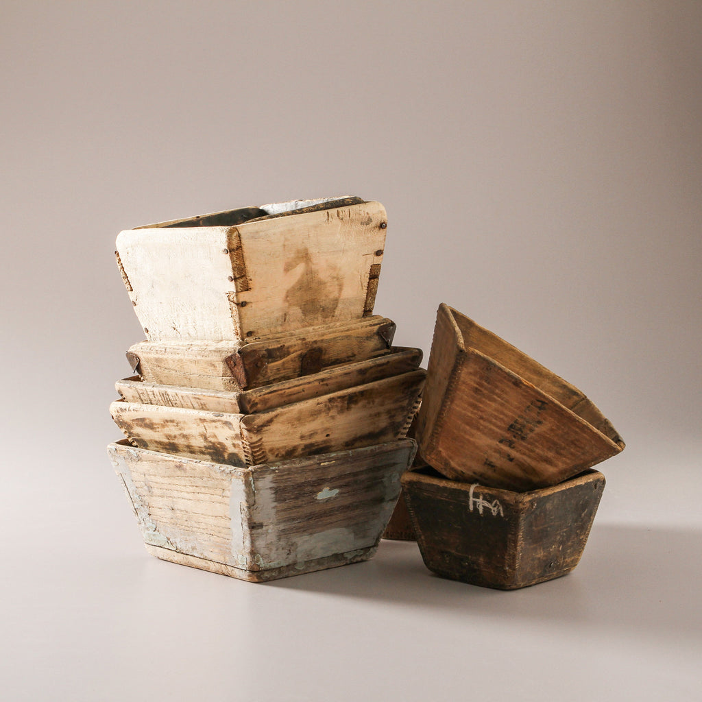 Chinese Rice Measure - Few and Far - Decorative Objects