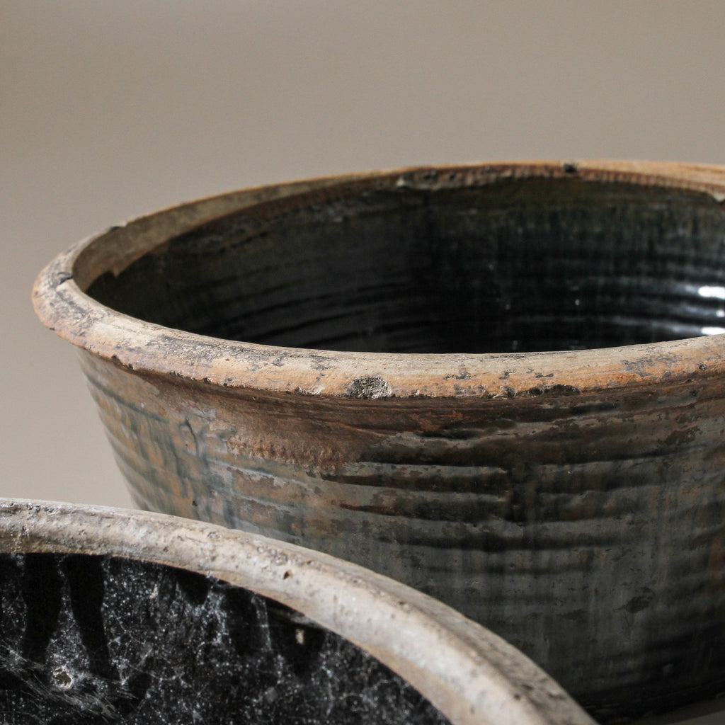 Chinese Vintage Basin - Few and Far - Decorative Bowls