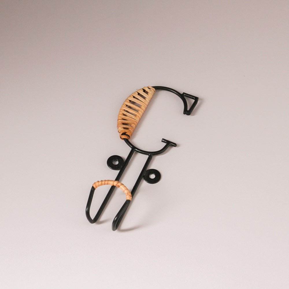 Forged Alphabet Hook G - Few and Far - Hooks