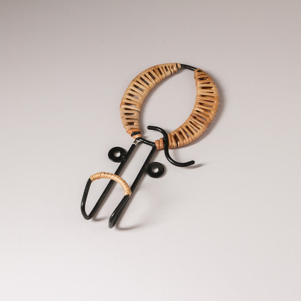 Forged Alphabet Hook Q - Few and Far - Hooks