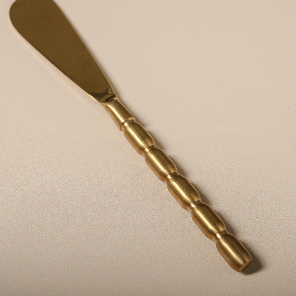 Form Spread Knife - Few and Far - Flatware