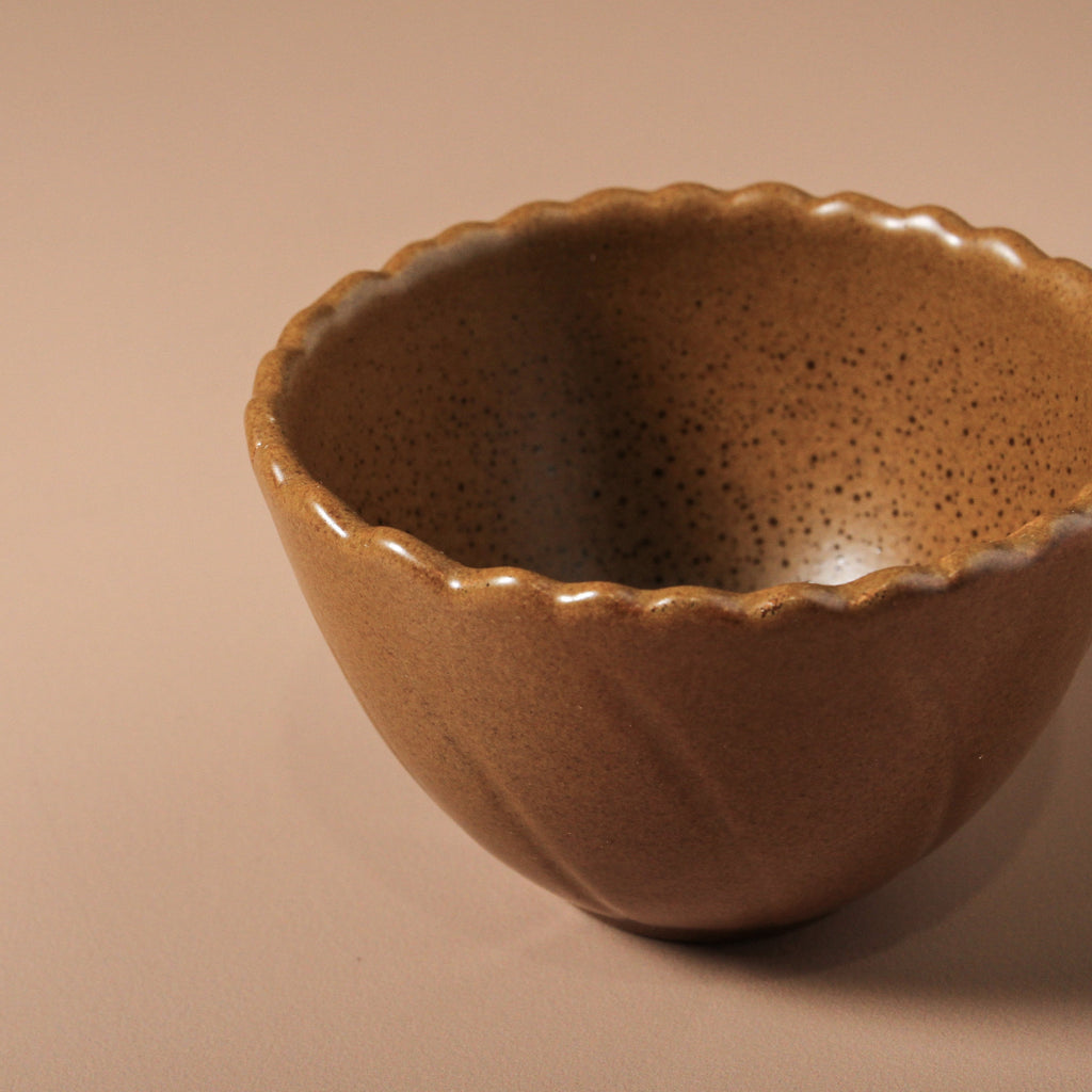 Magnus Scalloped Bowl - Few and Far - Serveware