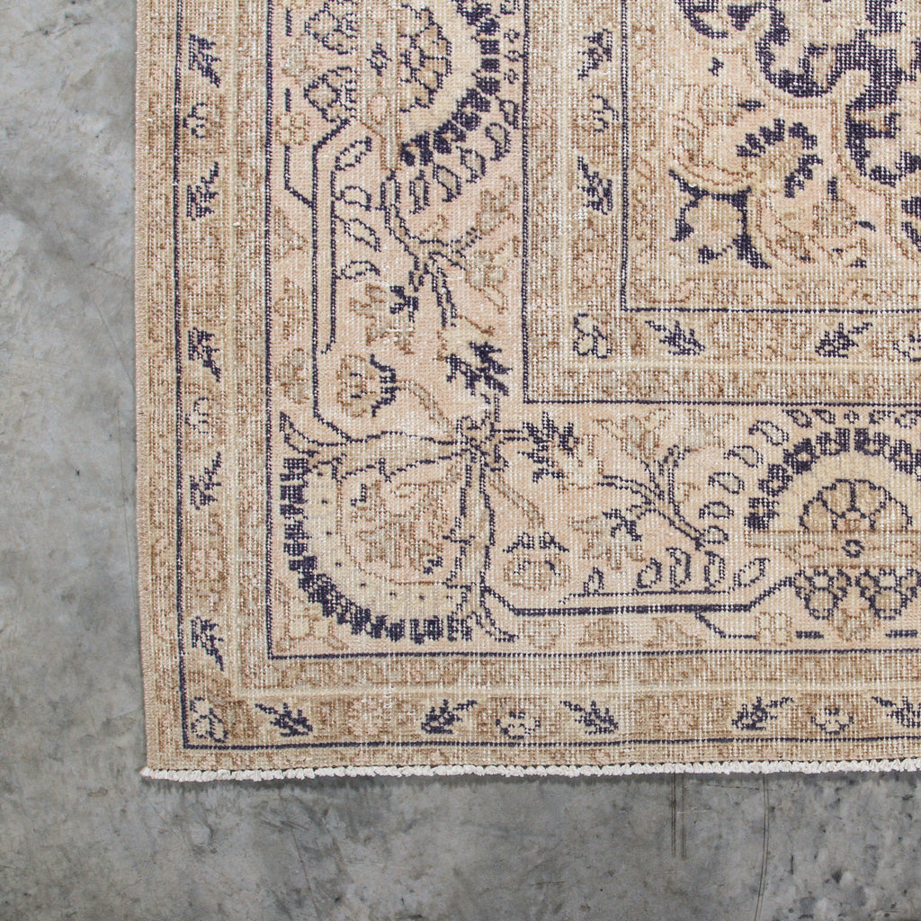 Pinar Vintage Turkish Carpet - Few and Far - Vintage Rugs
