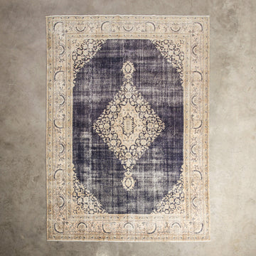 Pinar Vintage Turkish Carpet - Few and Far - Vintage Rugs