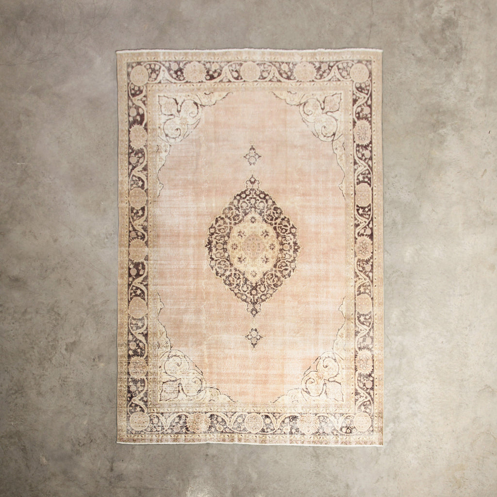 Reyhan Vintage Turkish Carpet - Few and Far - Vintage Rugs