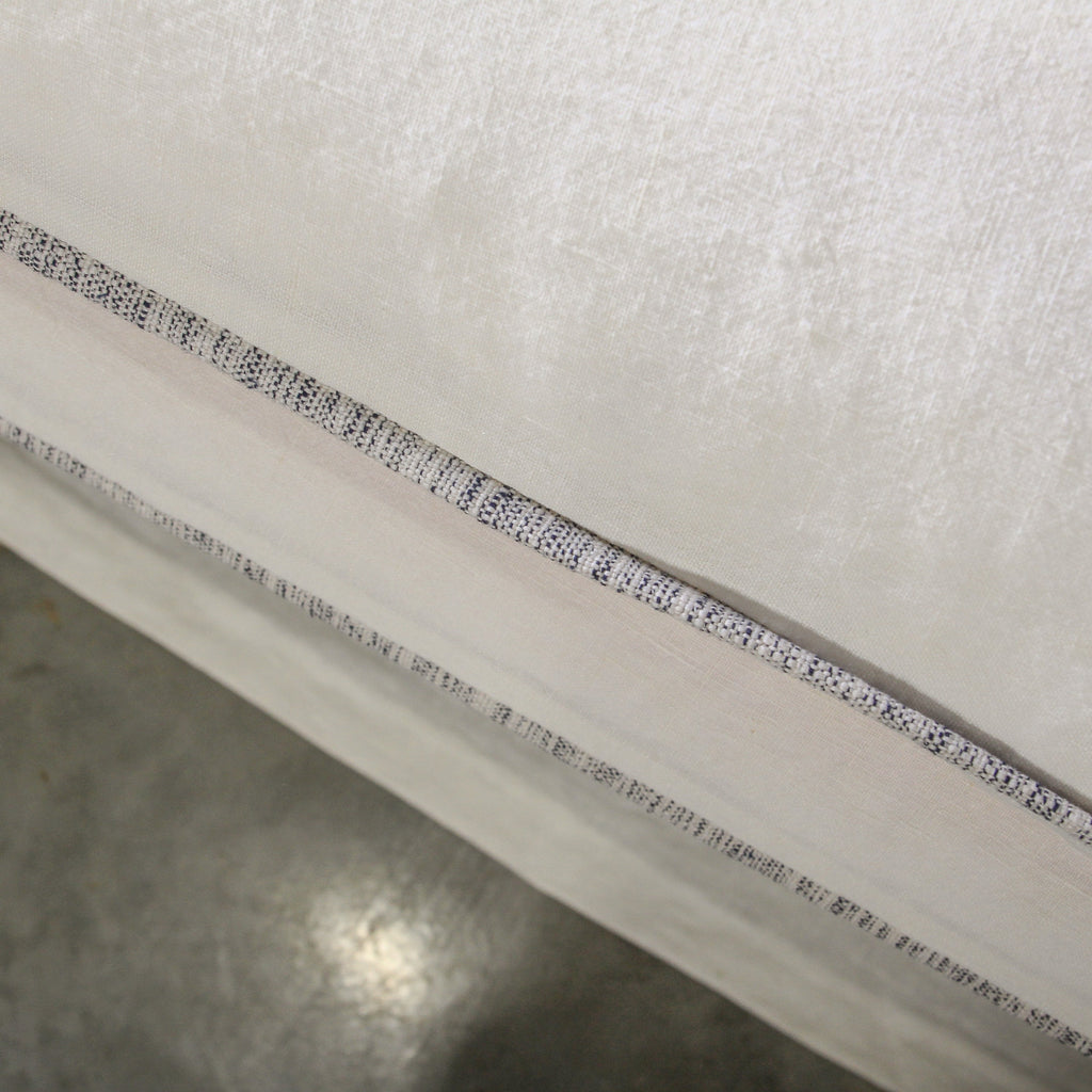 Sare Sofa - Few and Far - Sofas