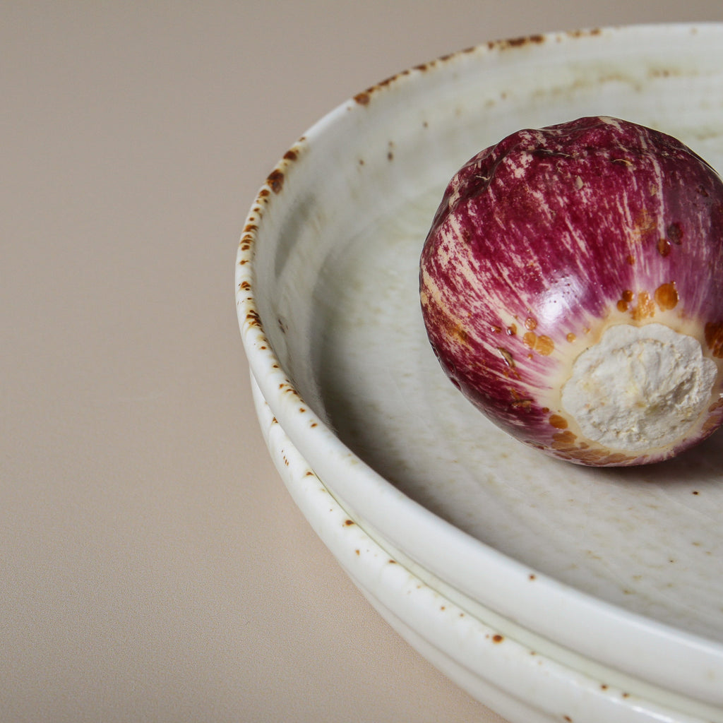 Suiki Dinner Plate - Few and Far - Dinnerware