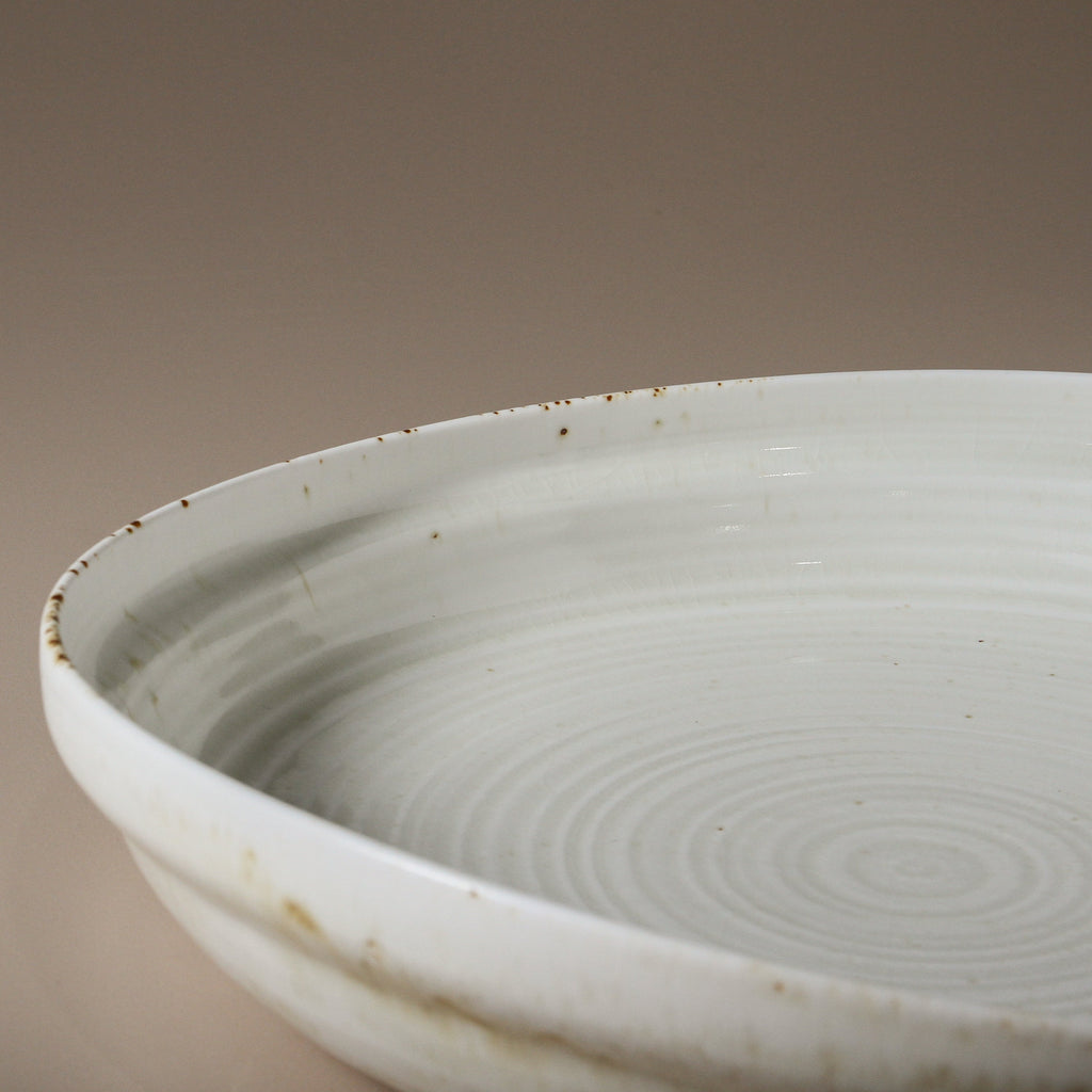 Suiki XL Serving Bowl - Few and Far - Dinnerware