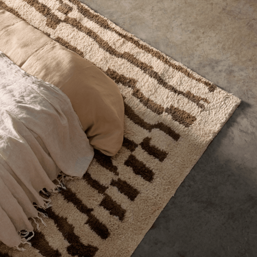 Suri Rug - Few and Far - Modern Rugs