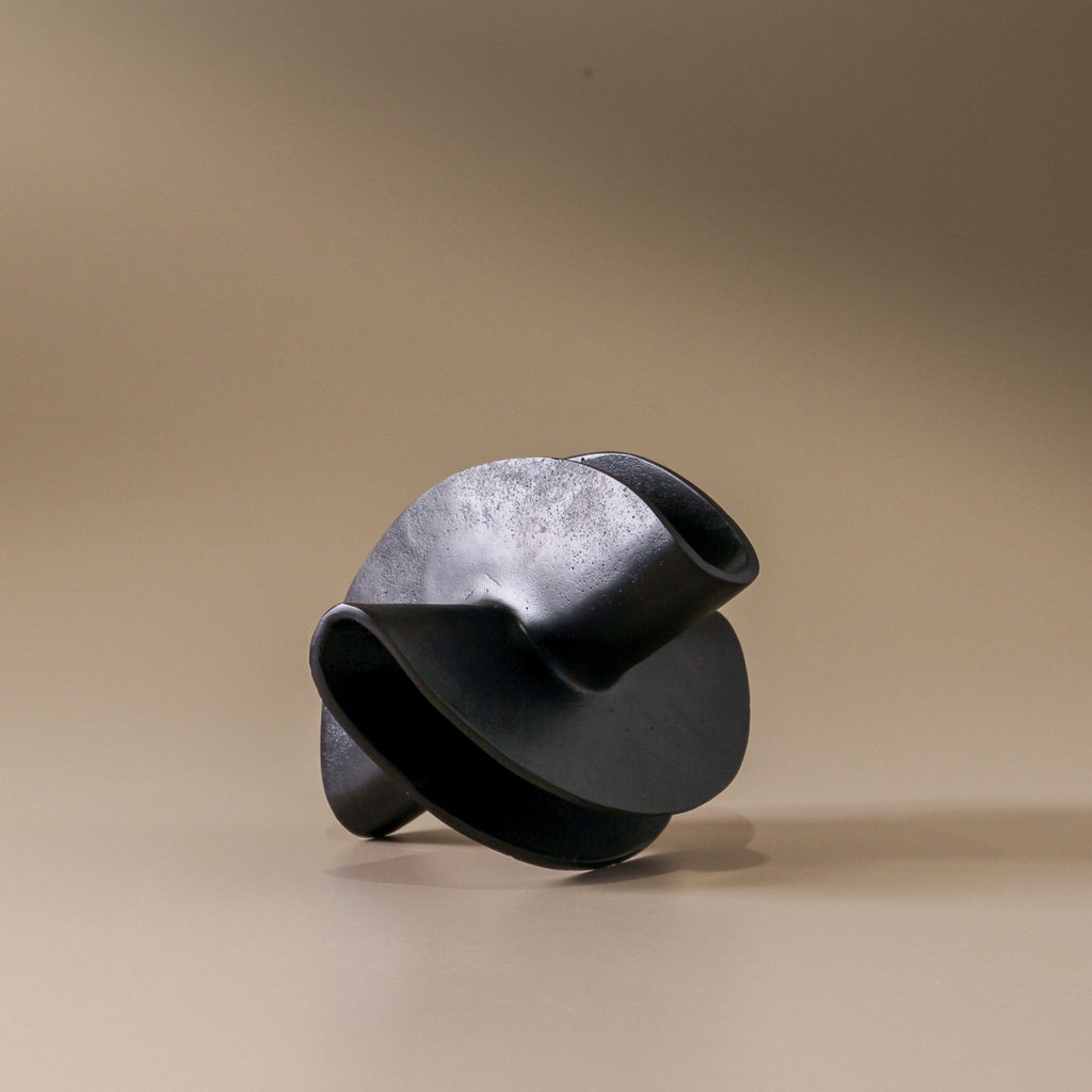 Decorative Objects – Few and Far