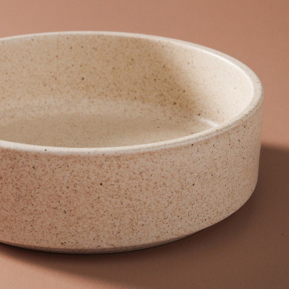 Round Bowl 17x5.5cm - Few and Far - Bowls